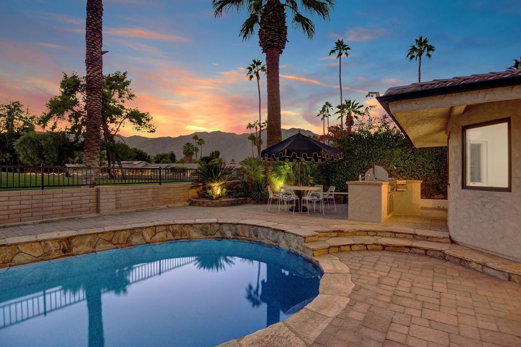 Casa vacanze Our Poolside Desert Nirvana *